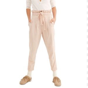 NWOT FREE PEOPLE Blush Pink  Margate Paperbag Waist Pleated Trouser Pants Medium